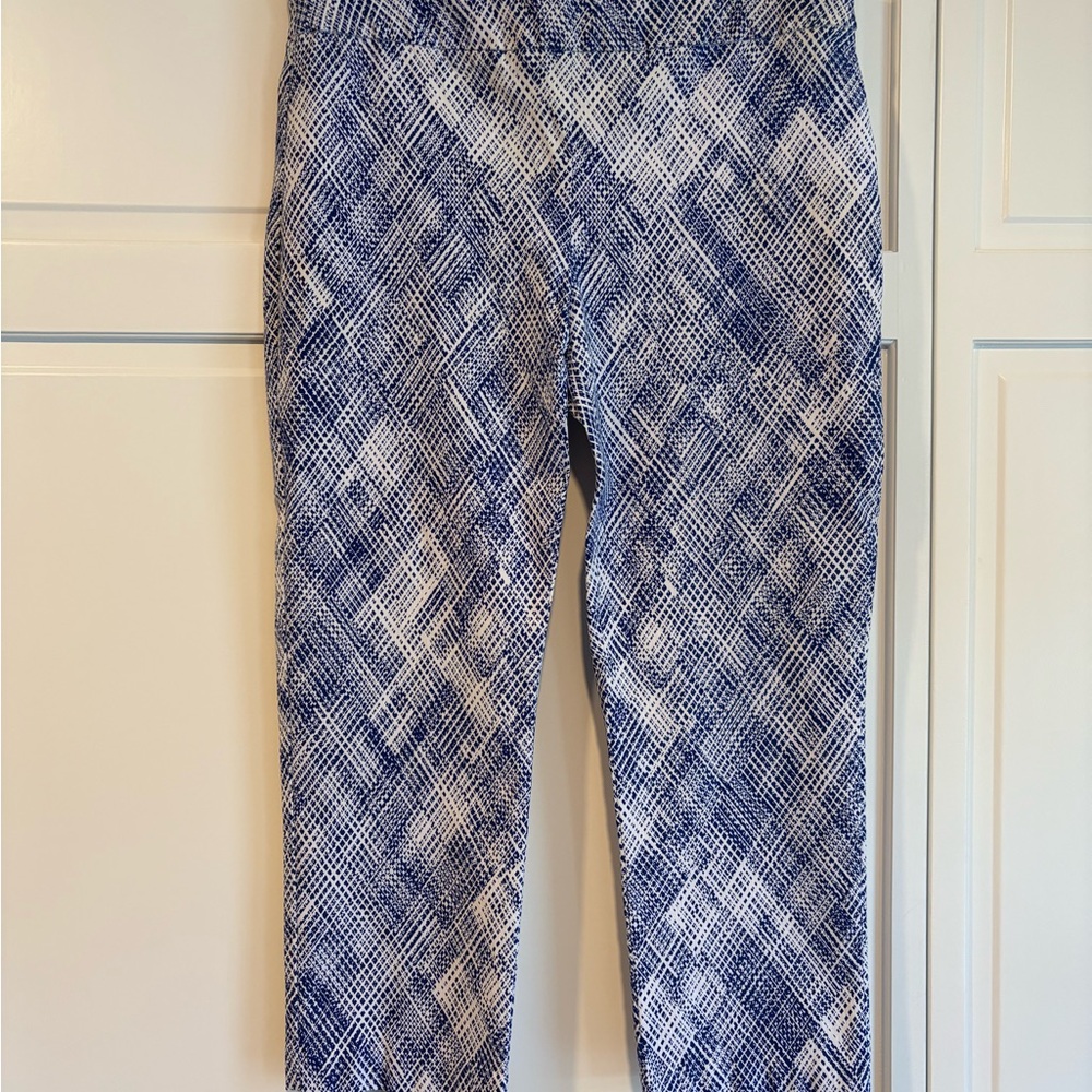 Attyre Kids Blue and White Patterned Leggings